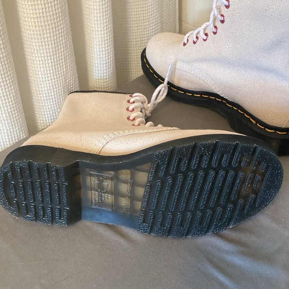 Dr. Martens 1460 Bejeweled Womens Size 8 Boots White Pink Leather Lace Up NEW - Picture 6 of 10